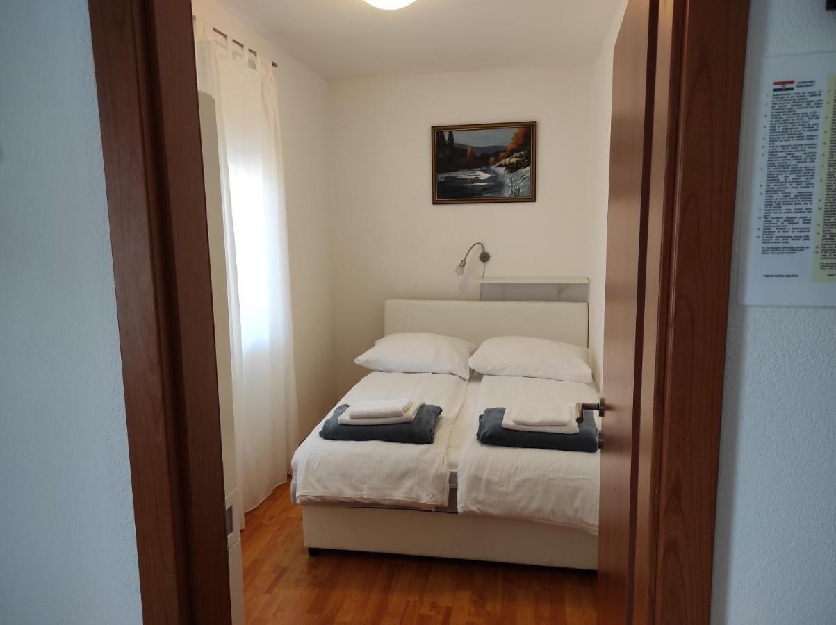 Apartment Joy II Σίμπενικ Εξωτερικό φωτογραφία